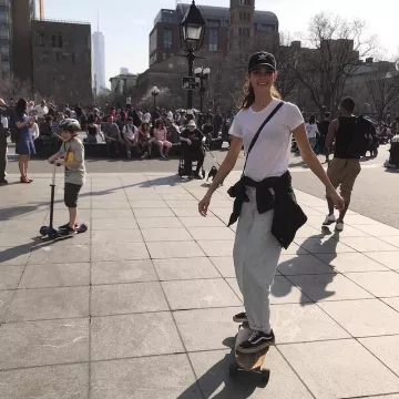 El par de Old Skool Vans negras que lleva Pauline Hoarau en su cuenta de Instagram