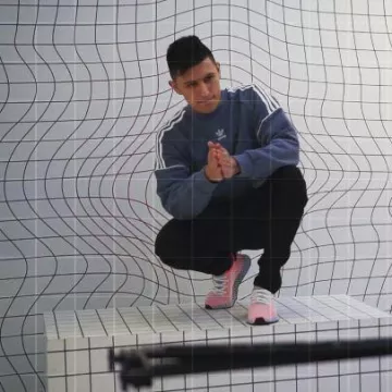 Las zapatillas rojas adidas Deerupt que lleva el YouTuber Christian Cantelon en su cuenta de Instagram