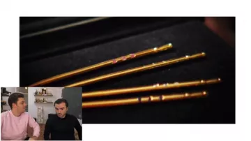 The toothpick in gold seen in the video "these people who have too much money" of Peter Croce