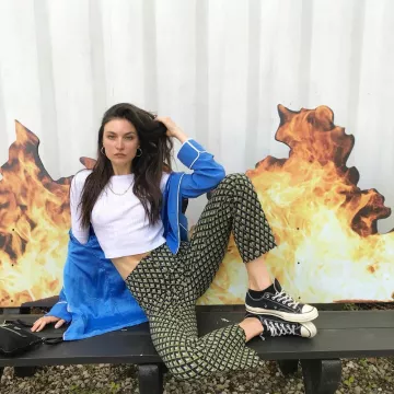 Las zapatillas Chuck Taylor All Star Ox Converse usadas por Jacquelyn Jablonski en su cuenta de Instagram