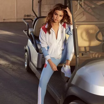 The white sneakers Puma California Exotic Selena Gomez sitting on a car on Instagram