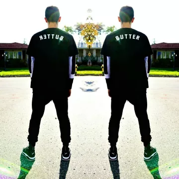 Las zapatillas negras Tsugi Kori Puma Black usadas por el Youtuber Christian Cantelon en su cuenta de instagram