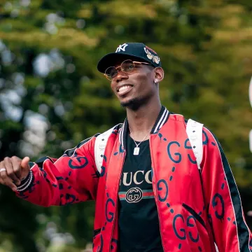 Le t-shirt noir Gucci porté par Paul Pogba sur son compte Instagram
