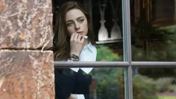 La chemise blanche de Hope Mikaelson (Danielle Rose Russell) dans Legacies S01E01