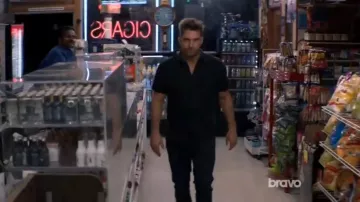 Nick's Liquor at 510 Pacific Coast Highway, Redondo Beach, CA as seen in Animal Kingdom S01E01
