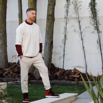 La paire de Nike Air Jordan 1 Retro Hi  "flyknit" portée par Sergio Ramos sur son compte Instagram (@sergioramos)