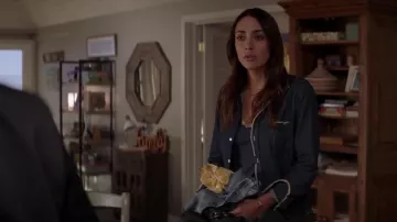 Family wood sign at Lucy's as seen in Animal Kingdom 3x02