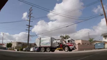 Parking lot behind 17057 Bellflower Boulevard, Bellflower, CA as seen in Animal Kingdom 3x04