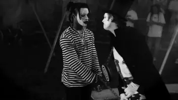 Le t-shirt rayé Comme des garçons porté par Denzel Curry dans son clip Clout Cobain