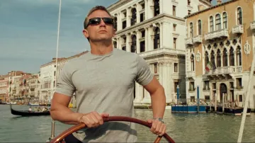 Sunglasses Persol 2720 S worn by James Bond (Daniel Craig) in Casino Royale