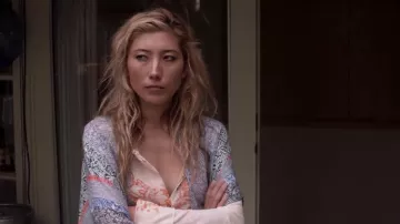 Frankie's (Dichen Lachman) cream tunic as seen in Animal Kingdom 3x10