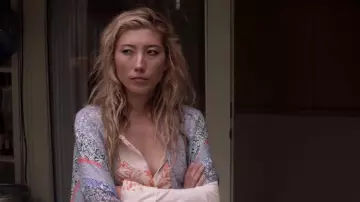 Frankie's (Dichen Lachman) cream tunic as seen in Animal Kingdom 3x10