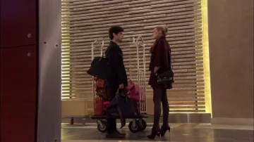 La paire de chaussures à talons Sigerson Morrison portée par Serena van der Woodsen (Blake Lively) dans Gossip Girl Season 6 Episode 9