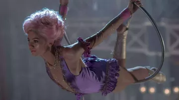 The purple scene costume worn by Anne Wheeler (Zendaya) in The Greatest Showman