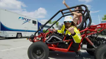 The jacket Fila Racing worn by Lorenzo in his clip Champagne & Pétou feat. Charles Viscount