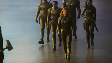 Ca­rol Dan­vers' (Brie Lar­son) green costume replica as seen in Cap­tain Mar­vel