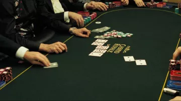 Card games poker Cartamundi in Casino Royale