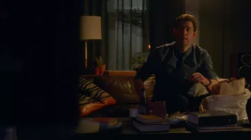 The book The Oxford Handbook of Islam and Politics of Jack Ryan (John Krasiński) in Jack Ryan S01E01