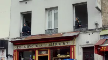 Le restaurant La CaVe à Montreuil dans la série Jack Ryan S01E02