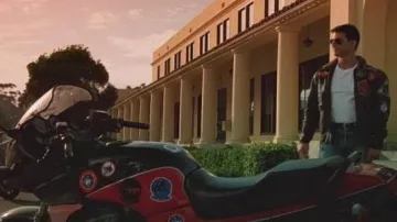 Maverick (Tom Cruise) perfecto comme dans Top Gun