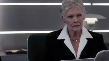 Le fauteuil Interstuhl Silver 262S de M (Judi Dench) dans Quantum of Solace