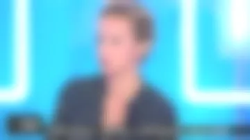 The long dress polka dot Laurence Arms worn by Caroline Roux in C in the air 10/09/18