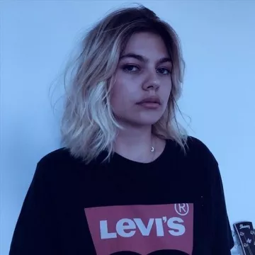 La camiseta de Louane's Levi's en su cuenta de Instagram @louane