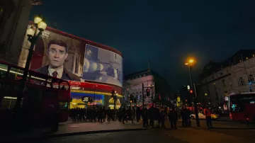 Piccadilly Circus de Londres en la serie Jack Ryan S01E05