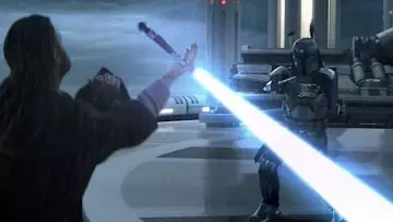 Le sabre de Obi-Wan Kenobi (Ewan McGregor) dans Star Wars, épisode II - L'Attaque des clones