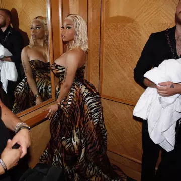 La robe léopard portée lors de la Fashion Week 2018 de Nicki Minaj sur le compte instagram de @nickiminaj