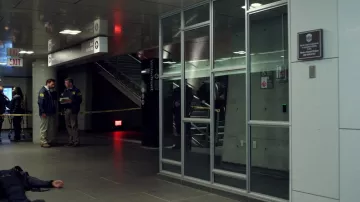 La véritable station de métro Waterfront Station de Washington DC dans Jack Ryan S01E08
