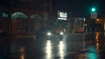 Italien pub ITALI.CO, à Montréal, à la place de l'état de Washington, Tom Clancy, Jack Ryan S01E08