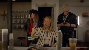 La gorra de Mallory (Billie Lourd) en American Horror Story Apocalypse S08E01