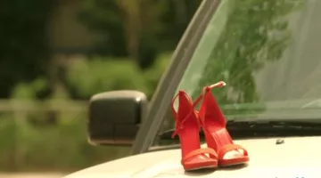 The high-heeled shoes red Tulip O'hare (Ruth Negga) in Preacher S01E08