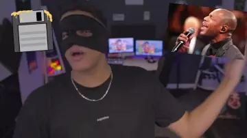 The t-shirt Supreme Black Maskey in his video "How do you do Hamza ? - The recipe"