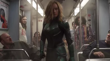 The replica of the green combination of Carol Danvers / Captain Marvel (Brie Larson) in Captain Marvel