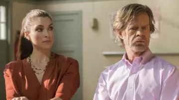La chemise rose rayée de Frank Gallagher (William H. Macy) dans Shameless S09E02