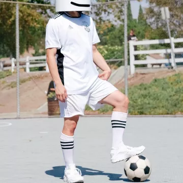 Sneakers Nike Air Huarache worn by Marshmello on on his account Instagram (@marshmellomusic)