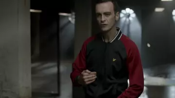 Le blouson Teddy Lyle & Scott de Rudy Wade (Joseph Gilgun) dans Misfits S05E08