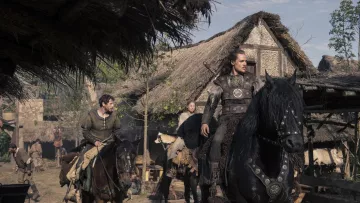 La parte superior verde de Halig (Gerard Kearns) como se ve en The Last Kingdom S02E02