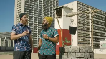 La chemise aux motifs de renards de Jhon Rachid dans la vidéo YouTube de Norman "Les Aventures Hipsters 2"