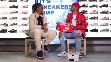 Les Sneakers bleues Nike Air Jordan 11 Retro Low "navy Gum" de Baloo dans la vidéo "KADER DIABY 4REAL - Bail 2 Sneakers"