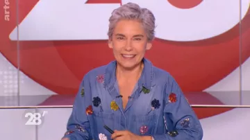La camisa floral multicolor de Elisabeth Quin en 28 minutos del 21/06/2018