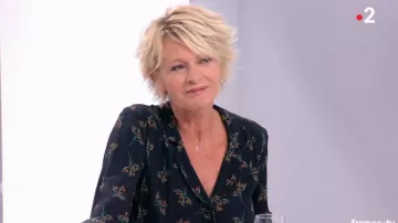 La combinaison jumpsuit imprimée de Sophie Davant dans C'est au programme du 13/09/2018
