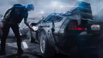 La matrícula de De Lorean (Tye Sheridan) de Percival en Ready Player One