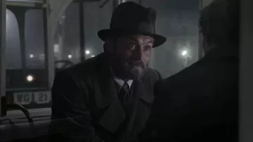 The black hat of Albus Dumbledore (Jude Law) in The Fantastic Animals : The crimes of Grindelwald