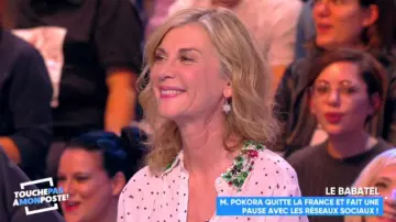 The Shirt printed polka dots, collar jewel of Michèle Laroque in Key not at my post