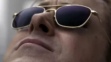 Sun-glasses Neil Armstrong (Ryan Gosling) in " First Man : the first man on the Moon