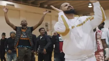 La ceinture Gucci de BlocBoy JB dans le video clip Look Alive avec Drake