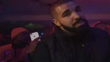 Le smartphone iPhone 7 Plus dans le clip Look Alive de BlocBoy JB & Drake